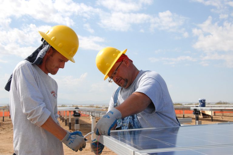 Entry level solar engineering jobs